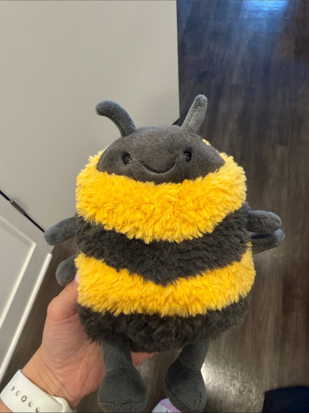 Albee bee Jellycat
